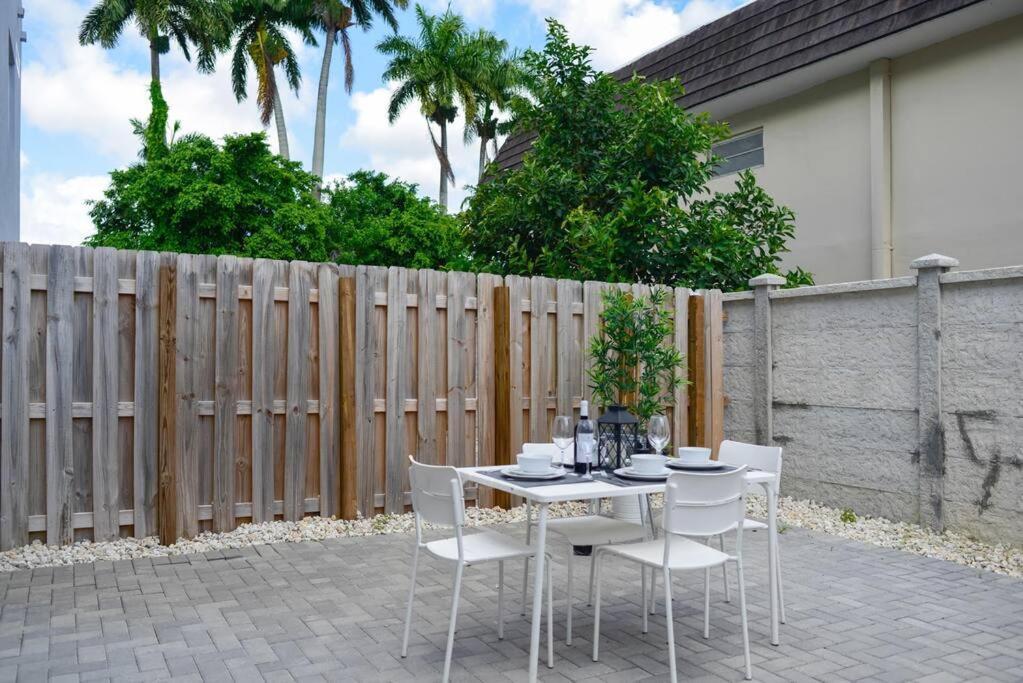 Awesome 3Br Townhouse 15Minutes From The Beach Маями Екстериор снимка
